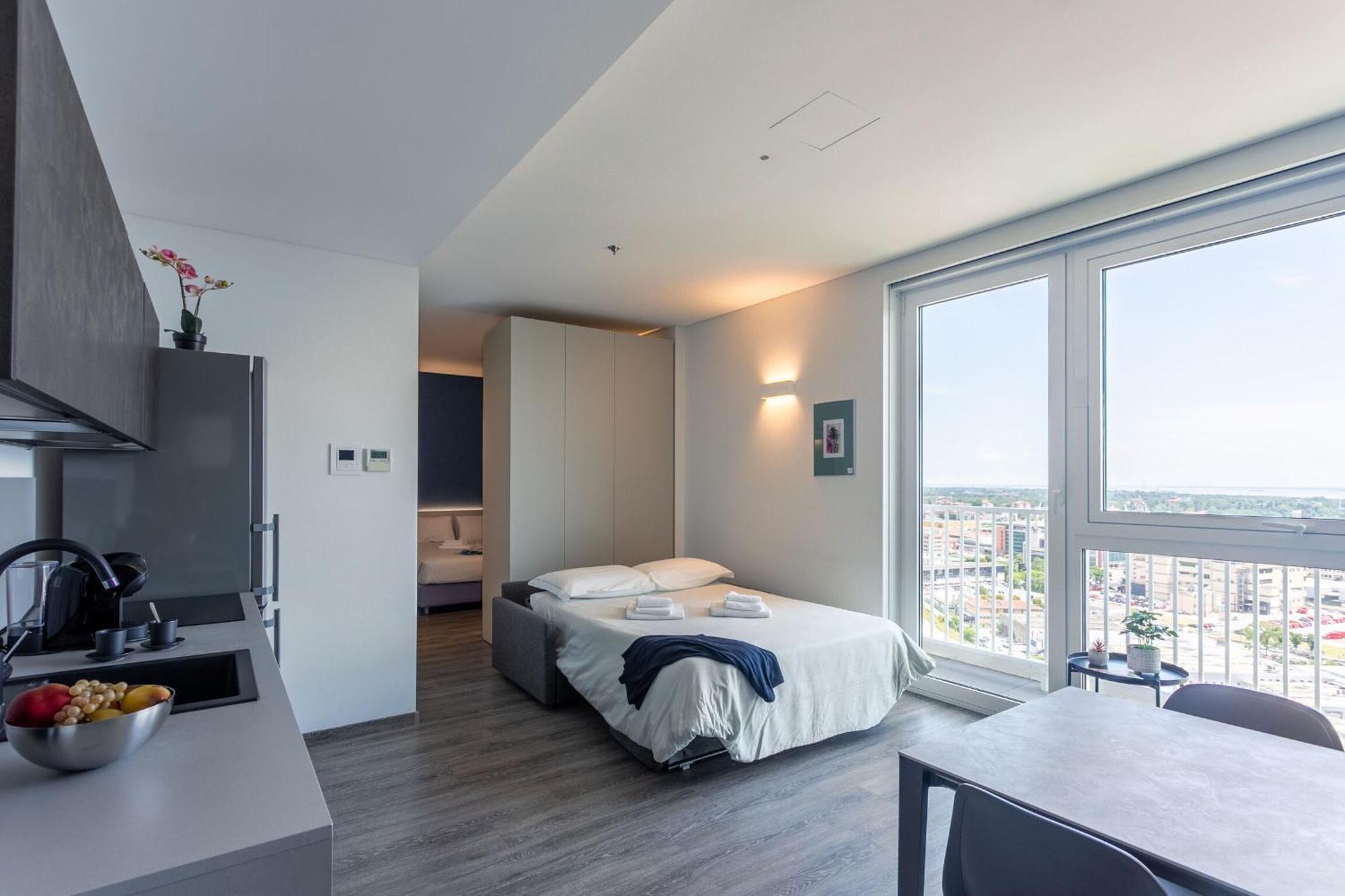 Htm Venice Suite By Halldis Местре Экстерьер фото