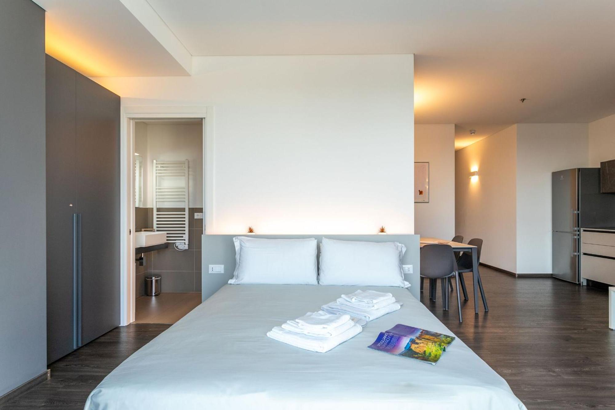 Htm Venice Suite By Halldis Местре Экстерьер фото